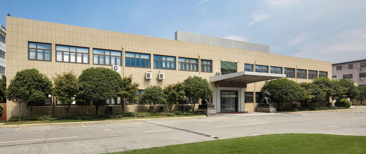 凱澤金屬主營產品有：鈦靶,鉻靶,鋯靶,鎳靶,鈦鋁靶,鈦絲,鈦鍛件,鈦加工件,鈦塊,鈦法蘭,鈦靶材,鈦靶塊,高純鈦靶,鈦板靶,鈦管靶,鈦平面靶,鉻靶材,鉻旋轉靶,鋯靶塊,鋯管靶,鎳靶材,鎳靶塊,鈦鋁靶材,鈦鋁靶塊,鈦合金絲,TA1鈦絲,TC4鈦絲,鈦合金鍛件,TC4鈦鍛件,TC11鈦鍛件,鈦合金加工件,鈦合金異形件,鈦異形加工件,TC4鈦加工件,鈦合金方塊,鈦方塊,鈦合金法蘭,TA1鈦法蘭,TA2鈦法蘭,TC4鈦法蘭,鈦螺絲,鈦合金棒,鈦合金板,鈦合金管,鈦環,
鈦管件,鈦合金餅等，庫存充足，規格齊全，支持現貨或定制